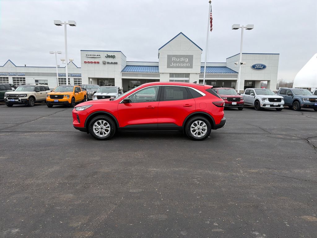 Used 2024 Ford Escape Active w/ Tech Pack #1 image 2