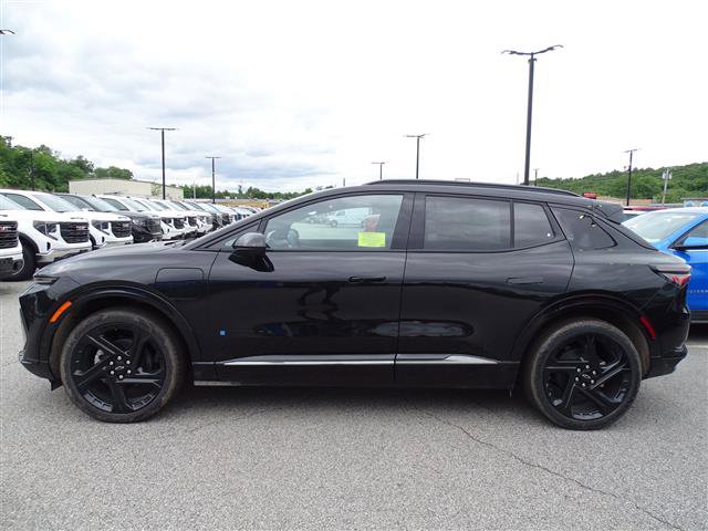 New 2024 Chevrolet Equinox EV RS FWD image 2