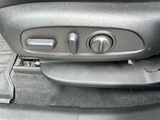 Used 2023 Chevrolet Traverse RS w/ LPO, Floor Liner Package image 39