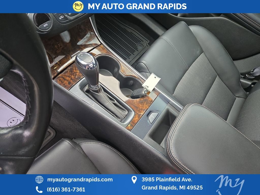 Used 2014 Chevrolet Impala LT w/ Convenience Package image 40