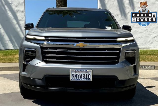 Used 2024 Chevrolet Traverse LT image 3