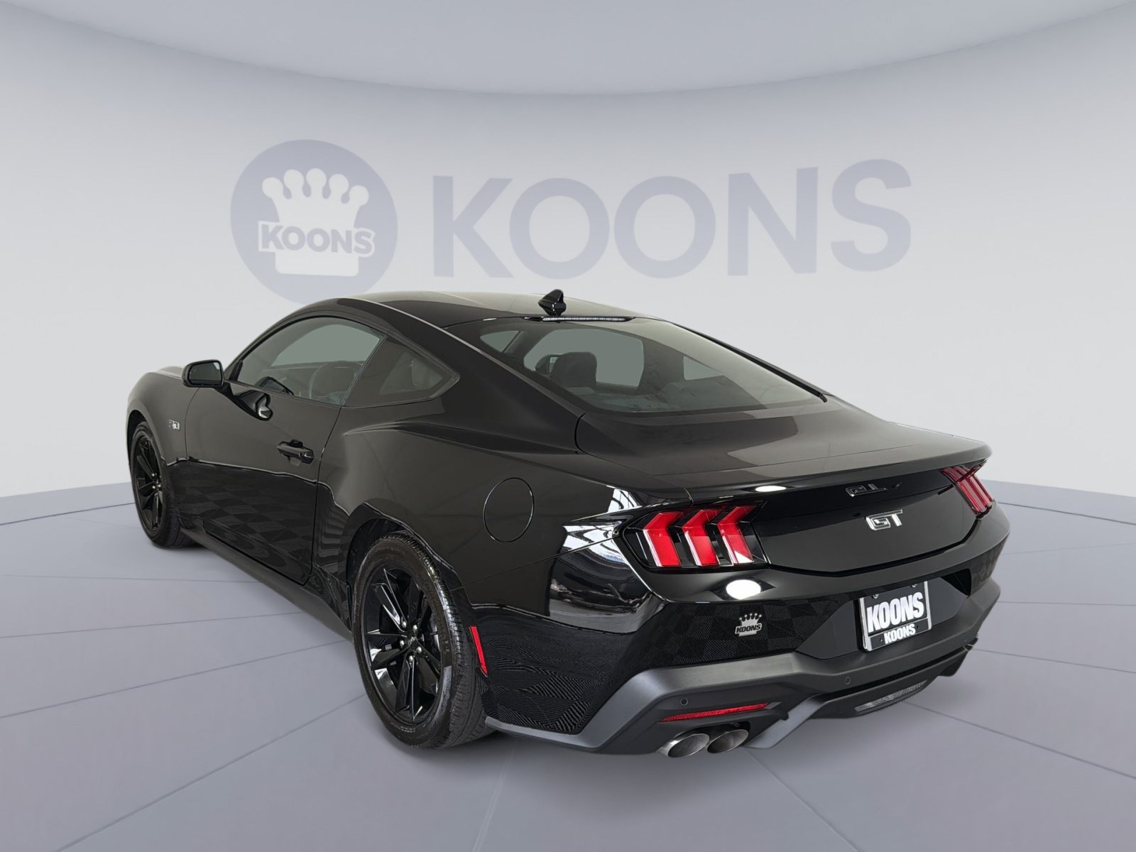 Used 2025 Ford Mustang GT RWD image 4