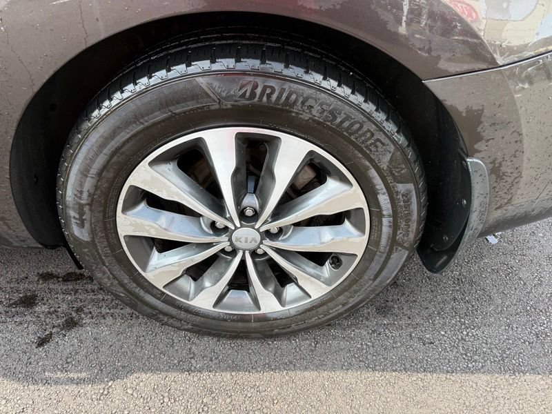 Used 2018 Kia Sedona SX FWD image 16