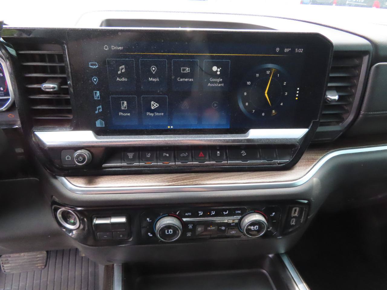Used 2024 Chevrolet Silverado 2500 LT AWD/4WD image 31