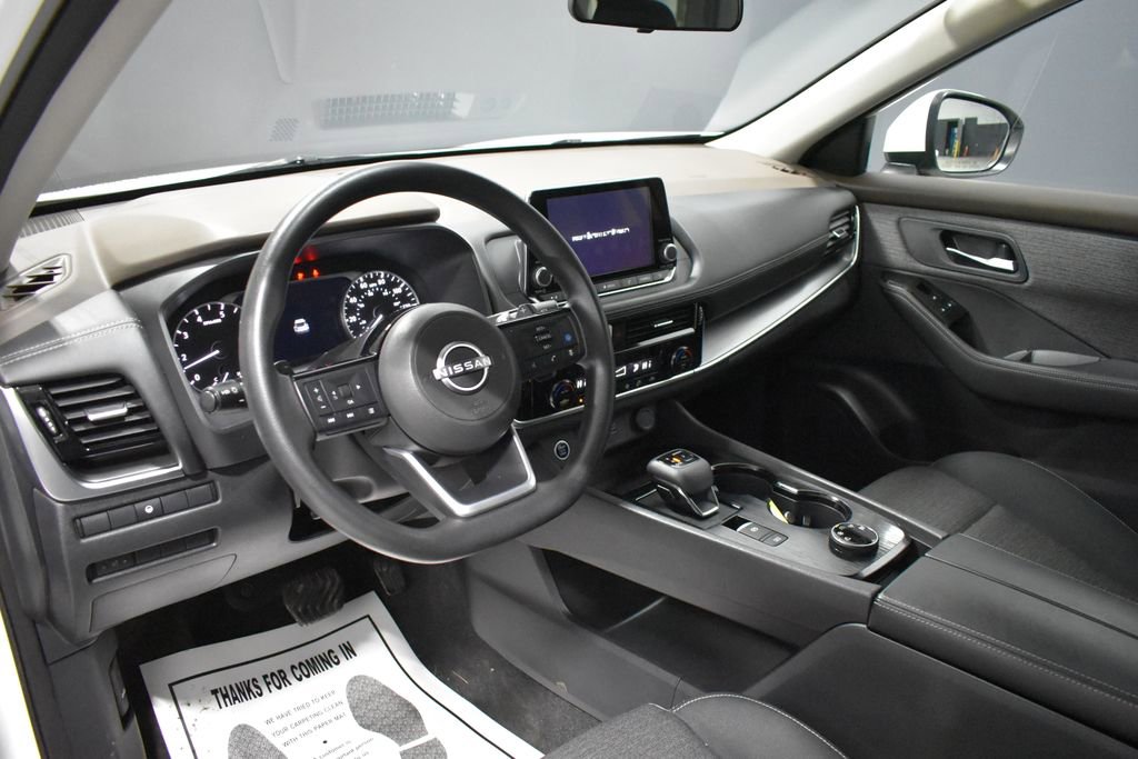 Certified 2023 Nissan Rogue SV image 4