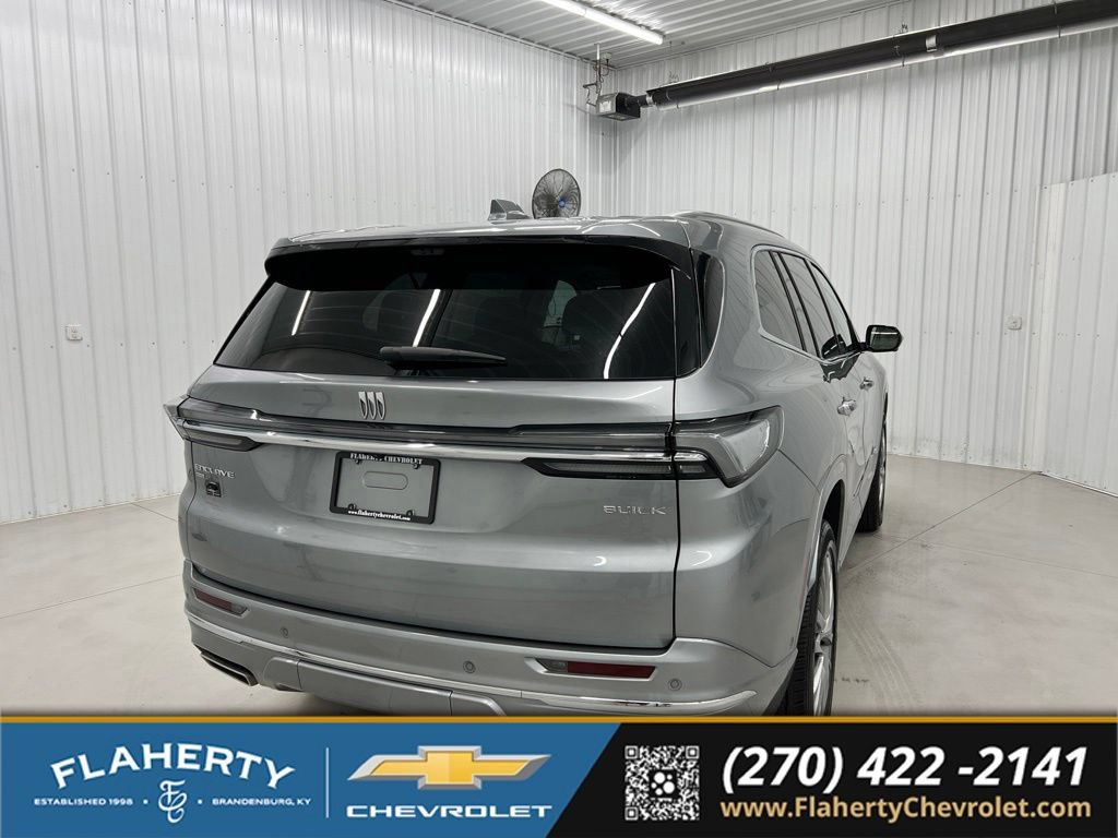 Used 2025 Buick Enclave Avenir w/ Super Cruise Package AWD/4WD image 3