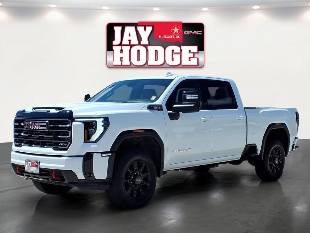 Used 2025 GMC Sierra 2500 AT4 AWD/4WD image 3