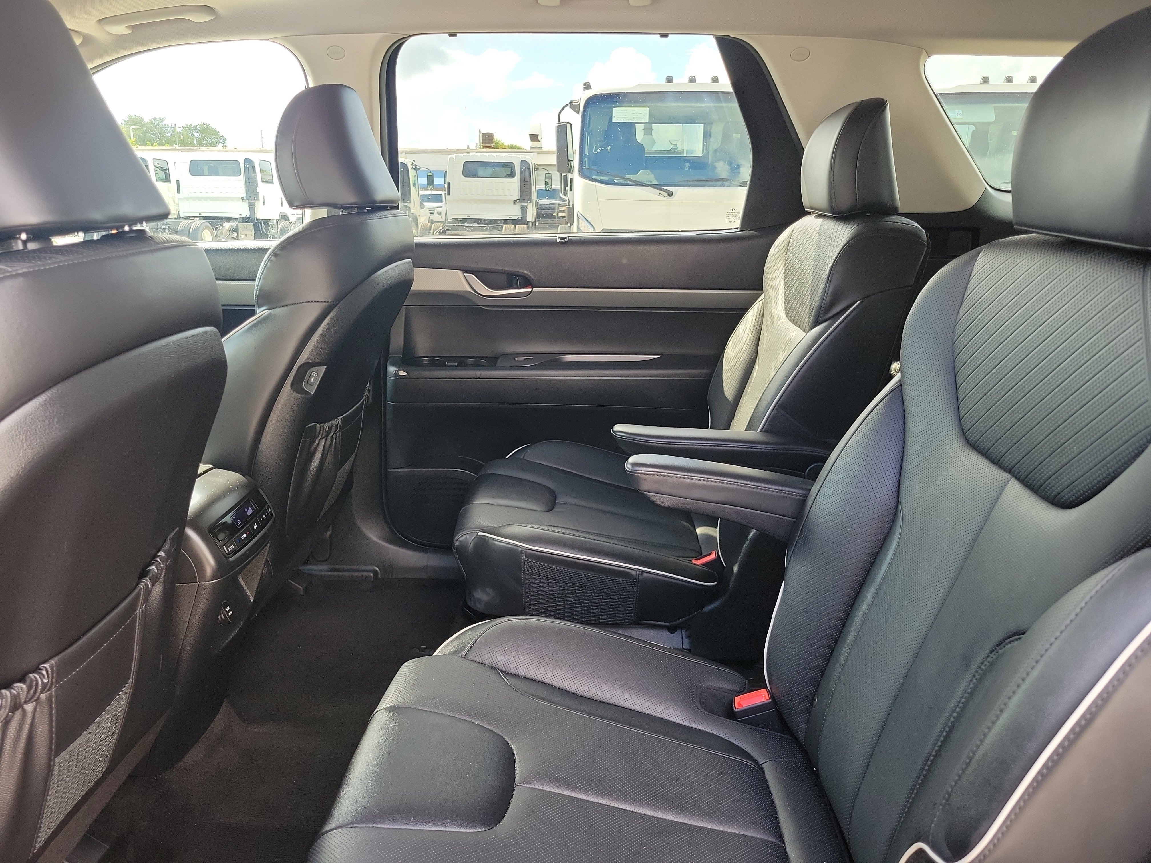 Used 2024 Hyundai Palisade XRT AWD/4WD image 14