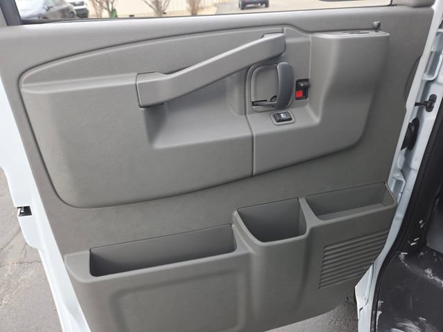 New 2026 GMC Savana 2500 w/ Enhanced Convenience Package RWD image 24