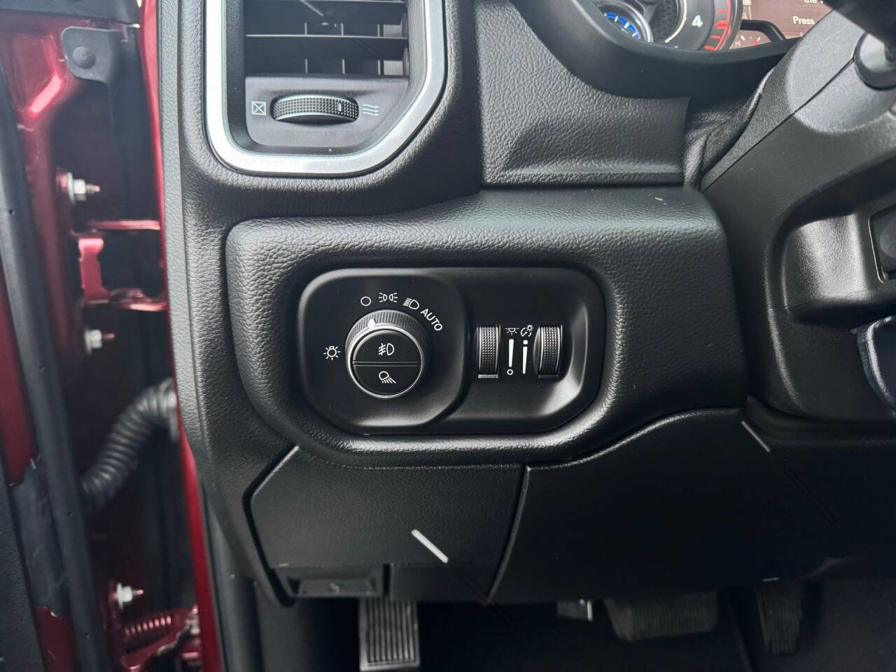 Used 2020 RAM 3500 Laramie image 16