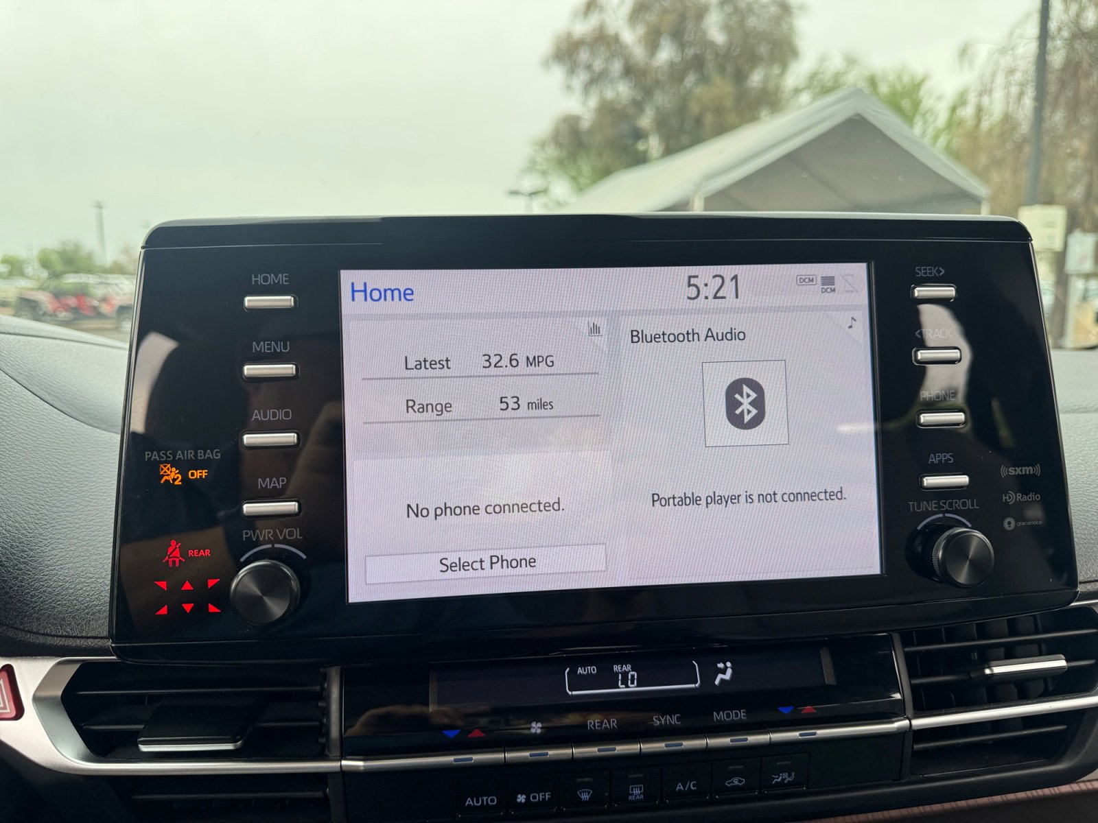 Certified 2023 Toyota Sienna LE FWD image 28
