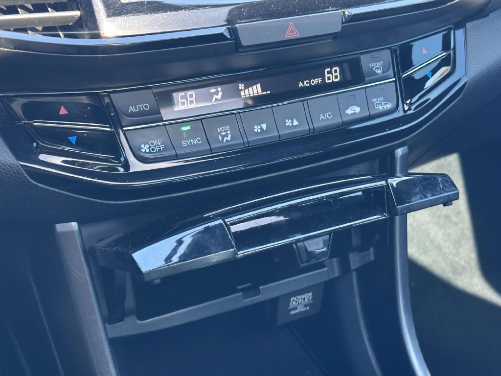Used 2017 Honda Accord EX-L image 25