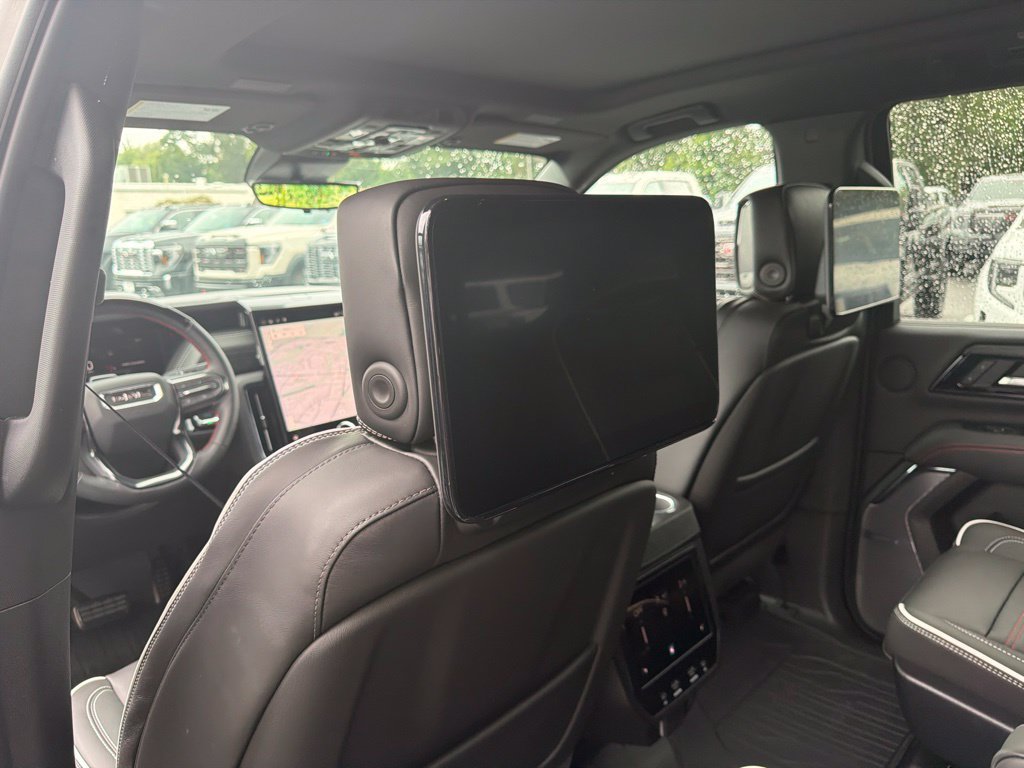 New 2026 GMC Yukon AT4 Ultimate w/ LPO, Floor Liner Package AWD/4WD image 38
