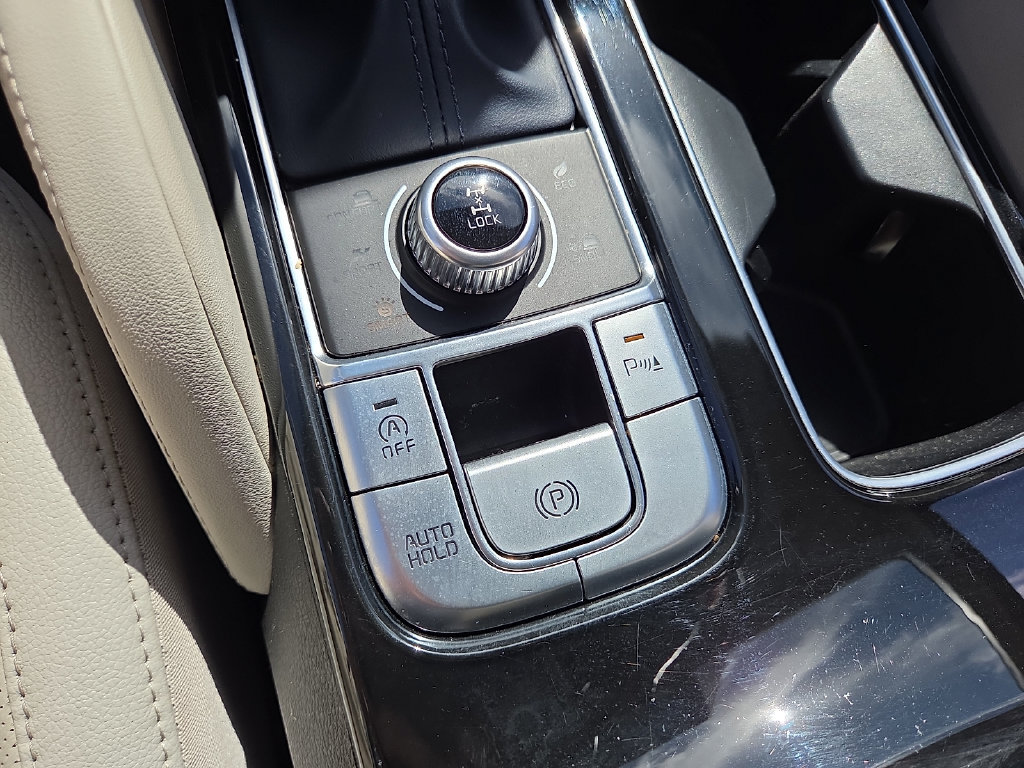 Certified 2024 Kia Telluride EX w/ EX Captain's Chair Package AWD/4WD image 24