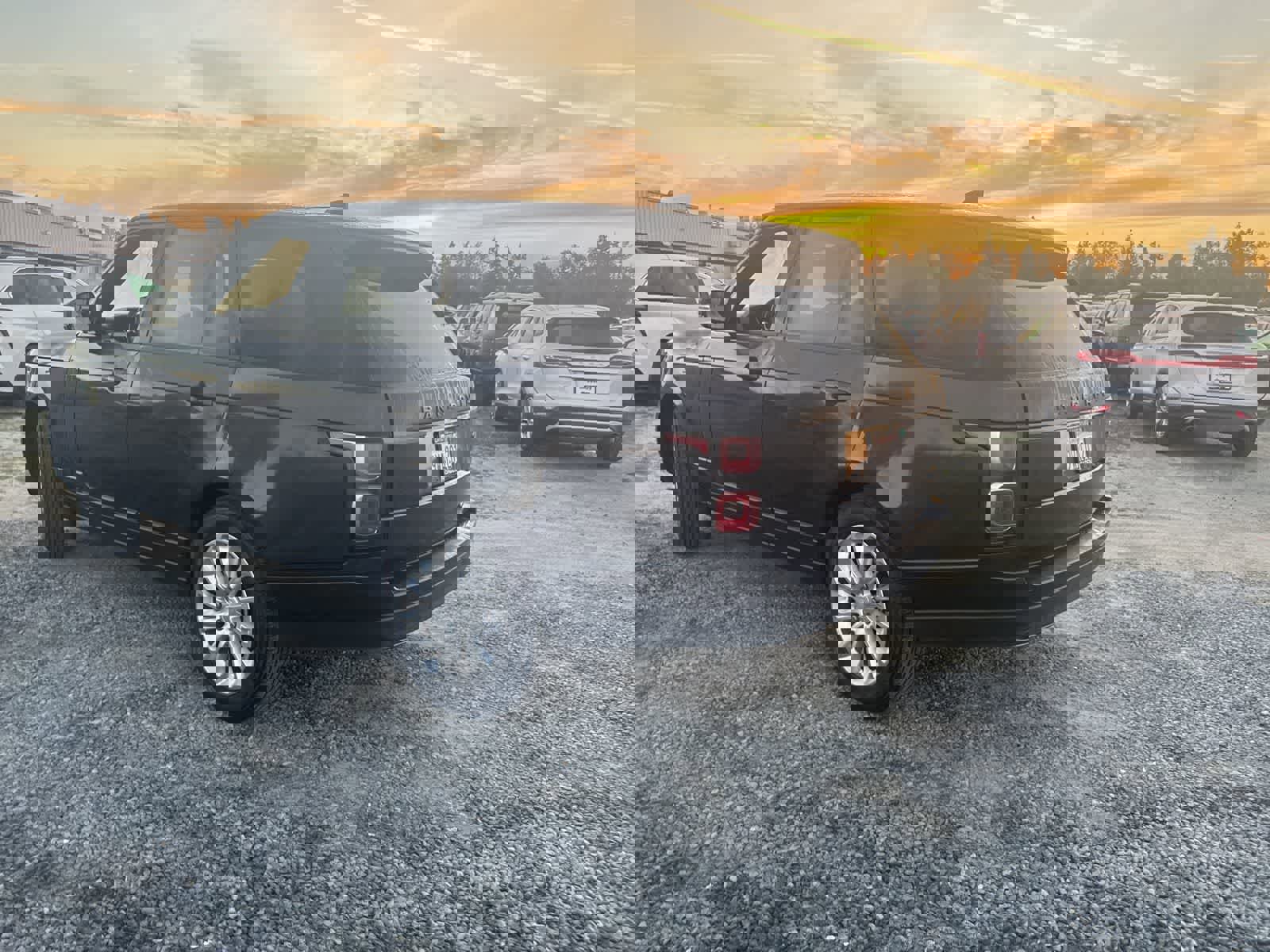 Used 2021 Land Rover Range Rover image 5