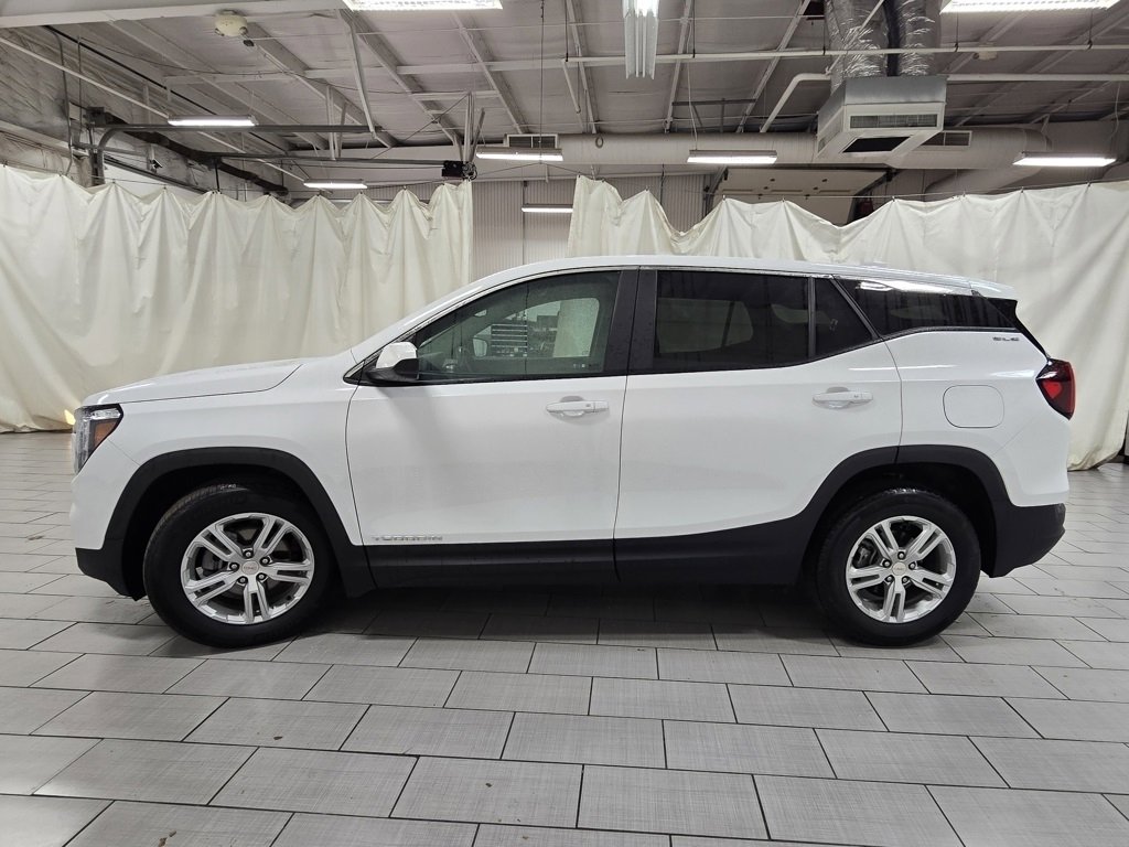 Used 2023 GMC Terrain SLE image 11