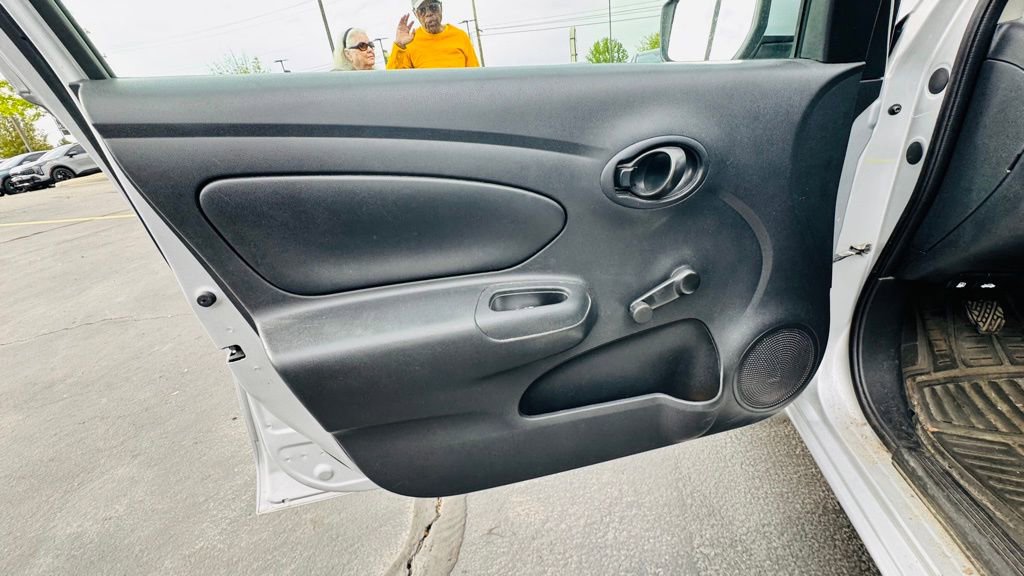 Used 2017 Nissan Versa S FWD image 8