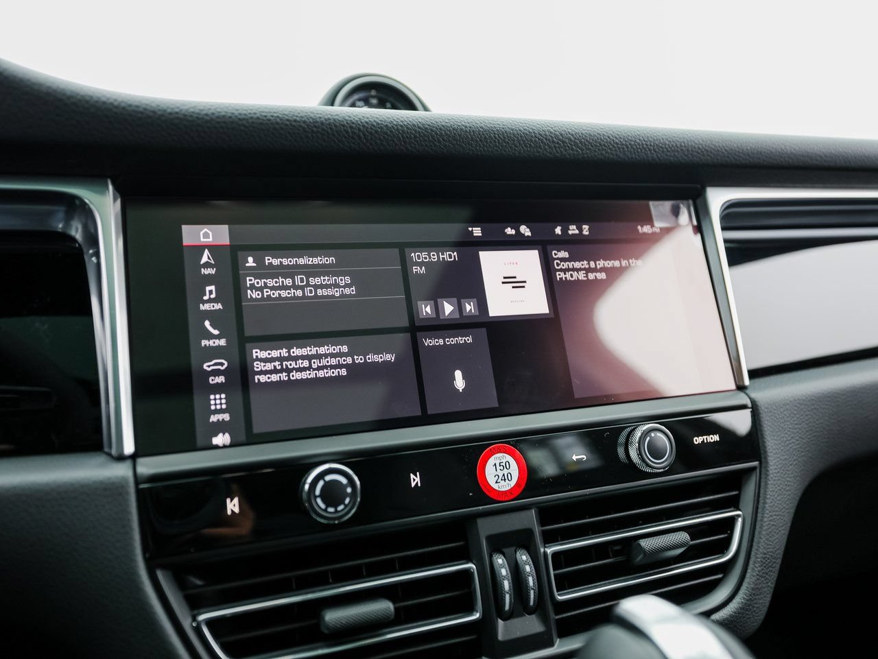 Certified 2026 Porsche Macan S AWD/4WD image 19