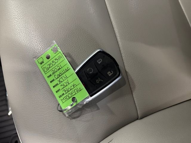 Used 2021 Cadillac XT4 Luxury w/ Cold Weather Package image 26