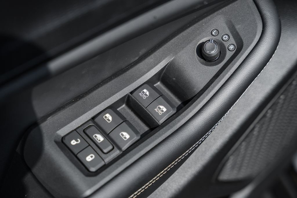 New 2025 Jeep Grand Cherokee Laredo X w/ Luxury Tech Group I image 35