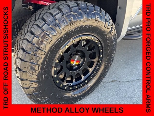 Certified 2025 Toyota 4Runner TRD Off-Road AWD/4WD image 24
