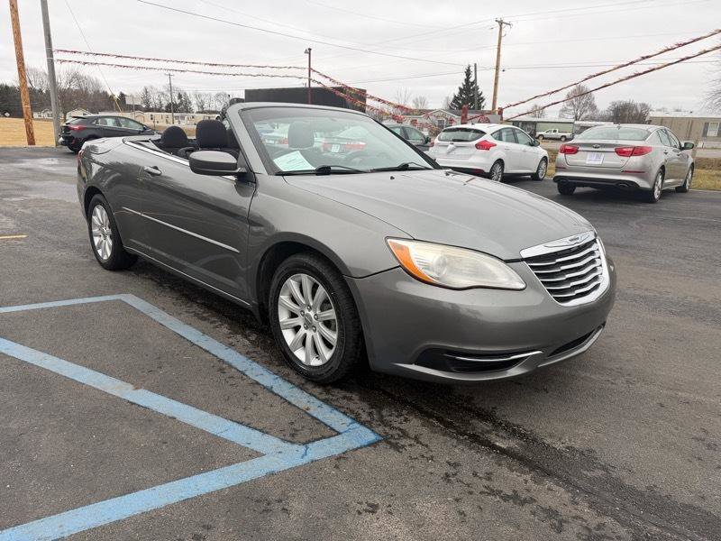 Used 2013 Chrysler 200 Touring image 11