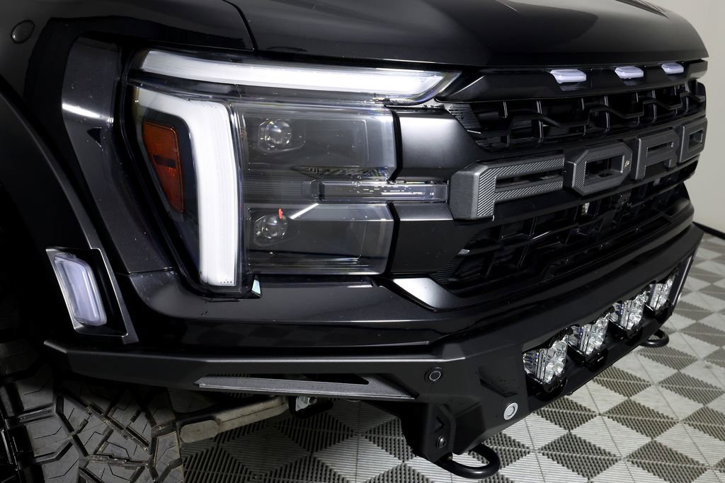 Used 2025 Ford F150 Raptor AWD/4WD image 40