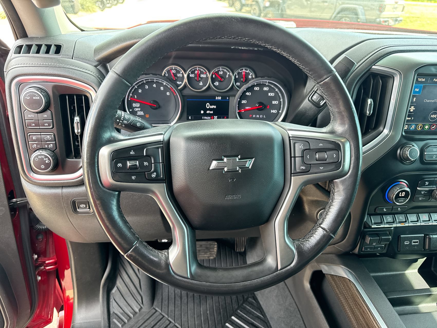 Used 2021 Chevrolet Silverado 1500 LT Trail Boss w/ Convenience Package II AWD/4WD image 14