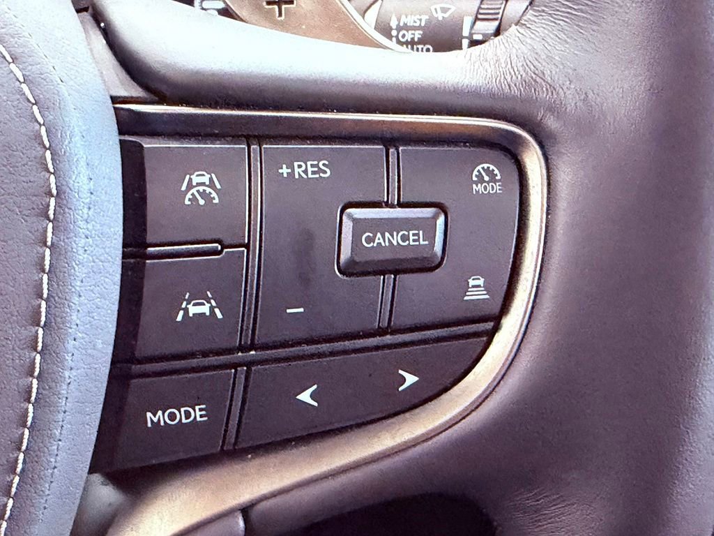 Used 2024 Lexus LS 500 w/ Interior Upgrade Package RWD image 26