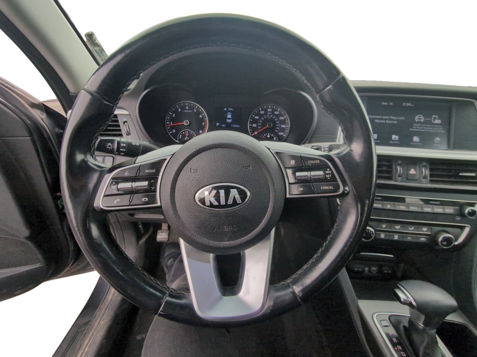 Used 2020 Kia Optima SE FWD image 13