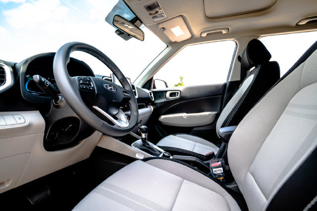 New 2026 Hyundai Venue SEL FWD image 4