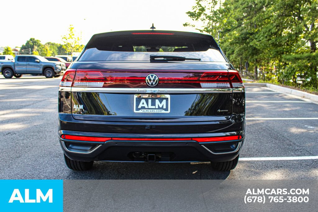 Used 2025 Volkswagen Atlas Cross Sport SE AWD/4WD image 8