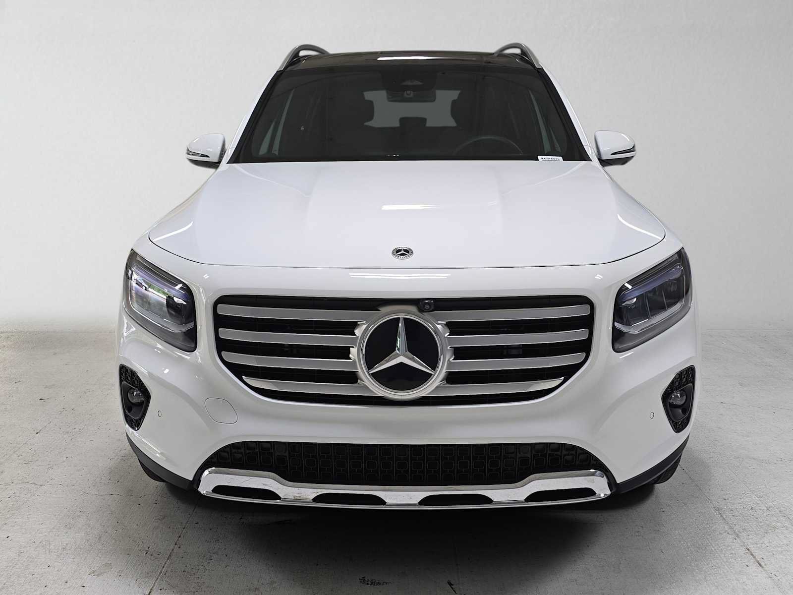 Used 2026 Mercedes-Benz GLB 250 4MATIC image 8