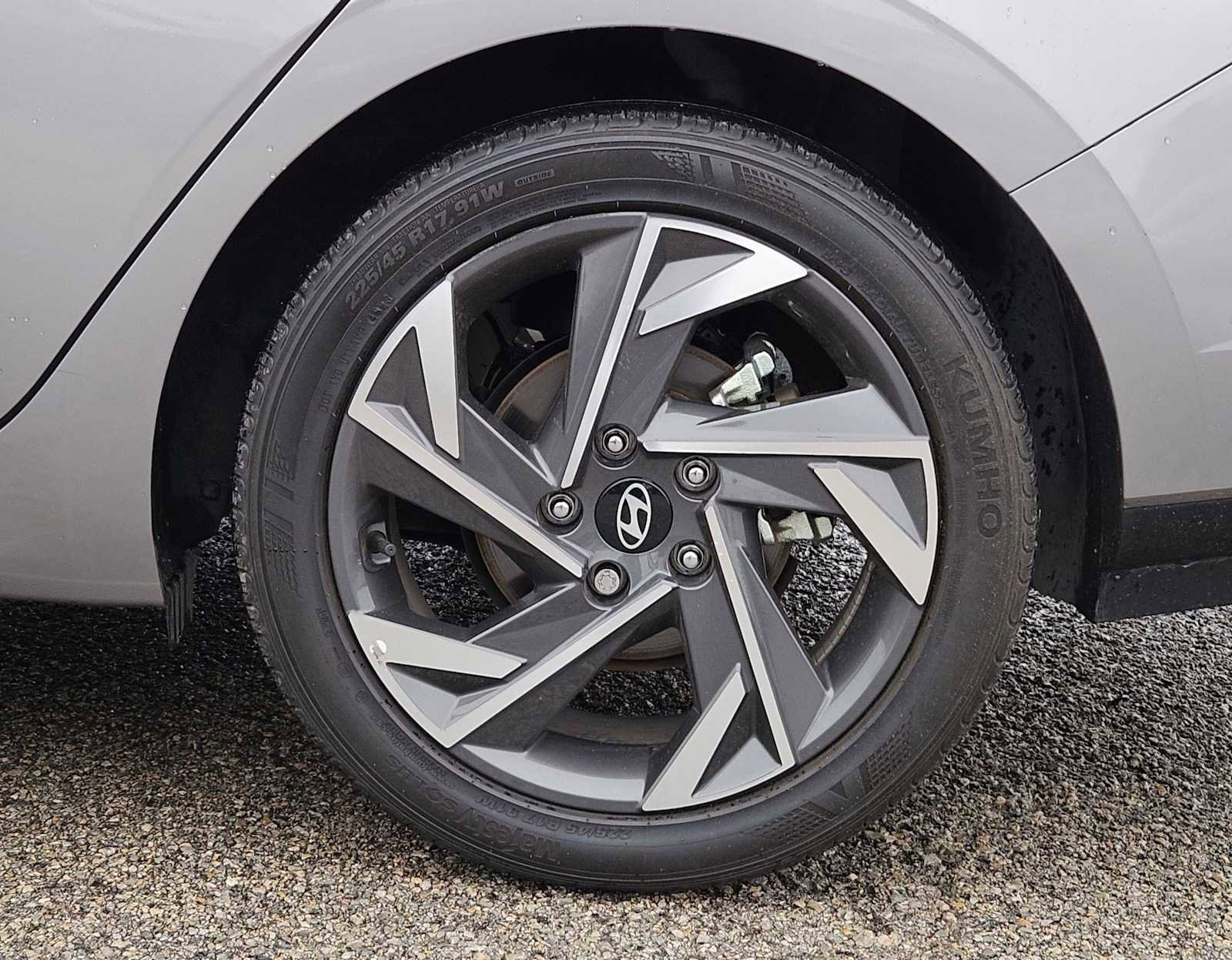 Used 2024 Hyundai Elantra Limited FWD image 14