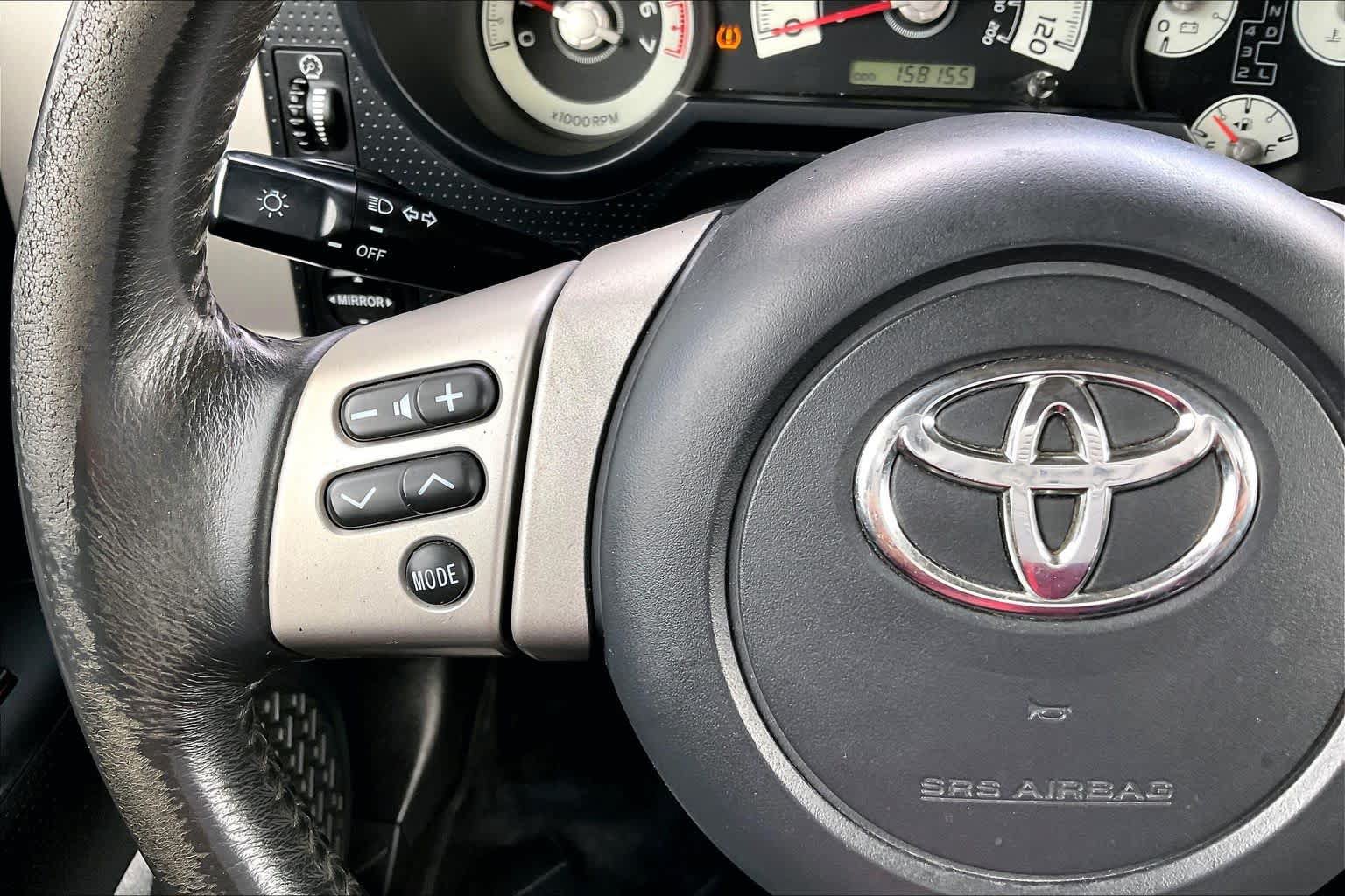 Used 2008 Toyota FJ Cruiser 2WD w/ Upgrade Pkg 2 image 18
