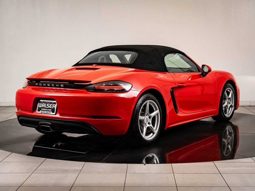 Used 2021 Porsche 718 Boxster image 8