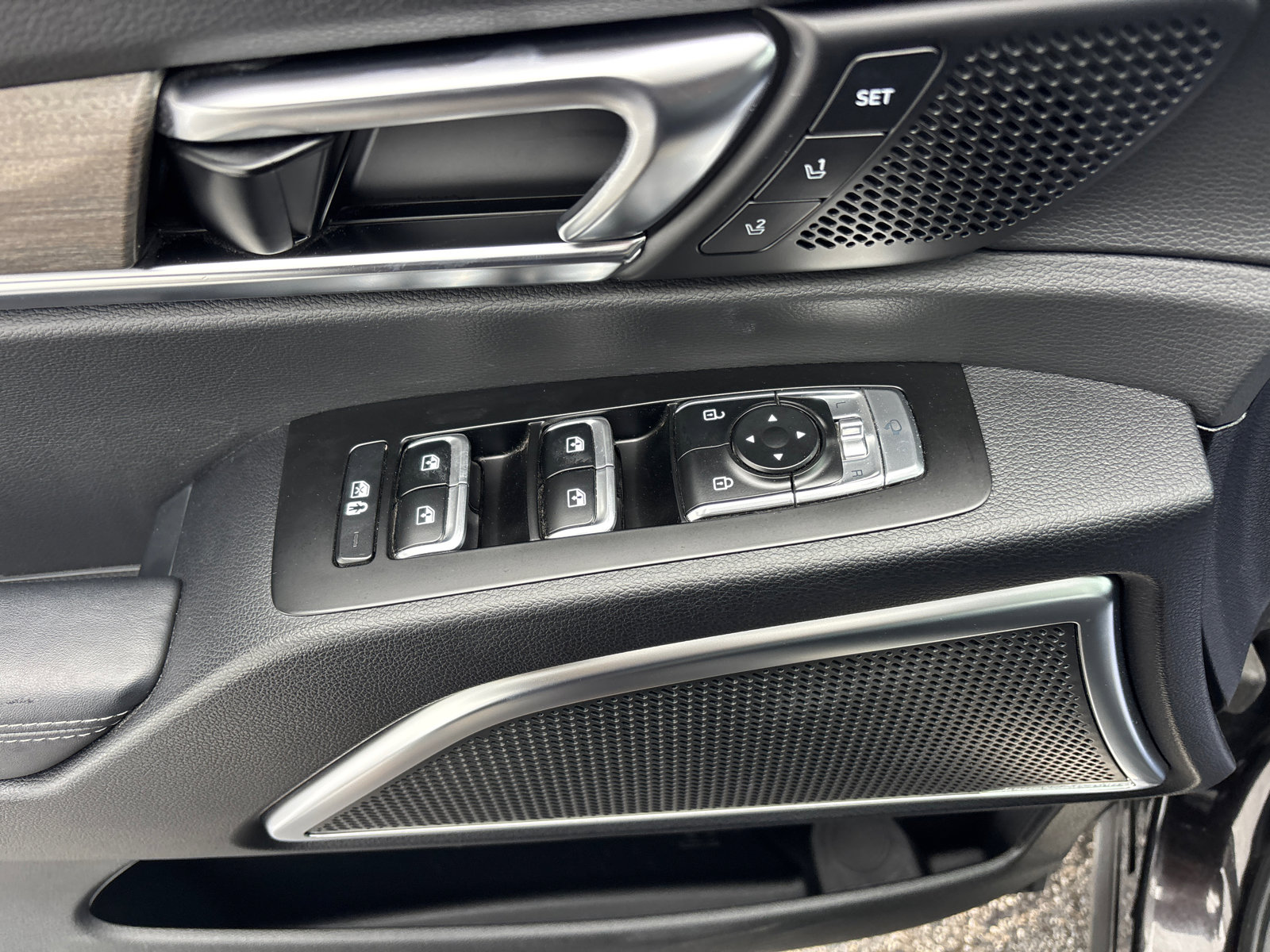 Used 2022 Kia Telluride SX w/ SX Prestige Package image 13