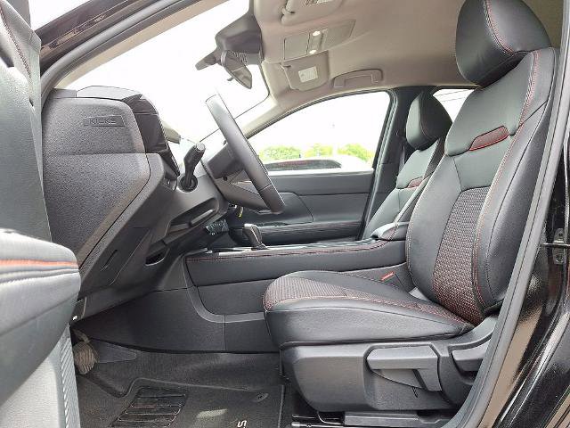 Certified 2025 Nissan Kicks SR AWD/4WD image 14