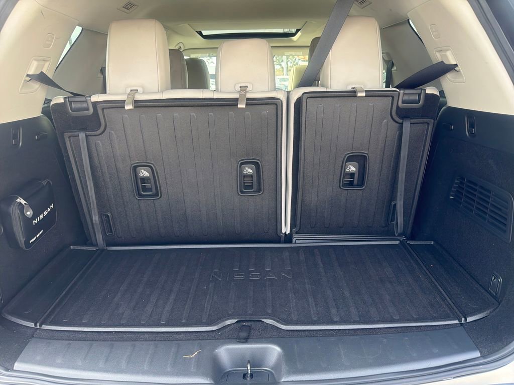 Used 2022 Nissan Pathfinder Platinum w/ Cargo Package image 12