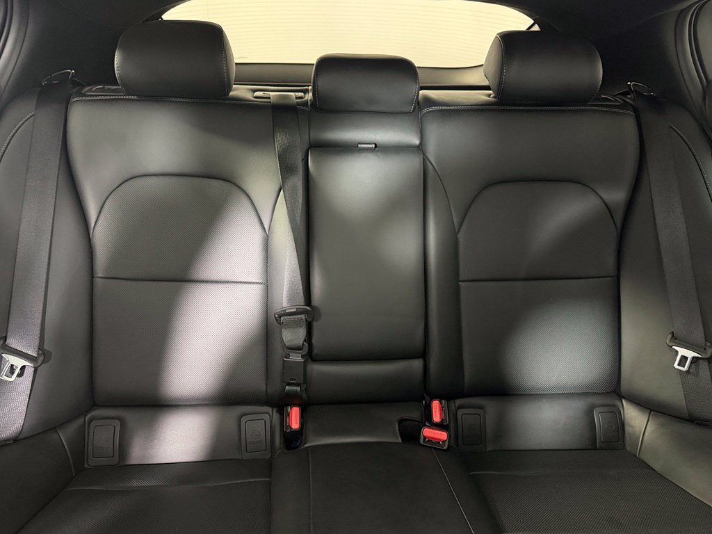 Used 2022 Kia Stinger GT-Line RWD image 21