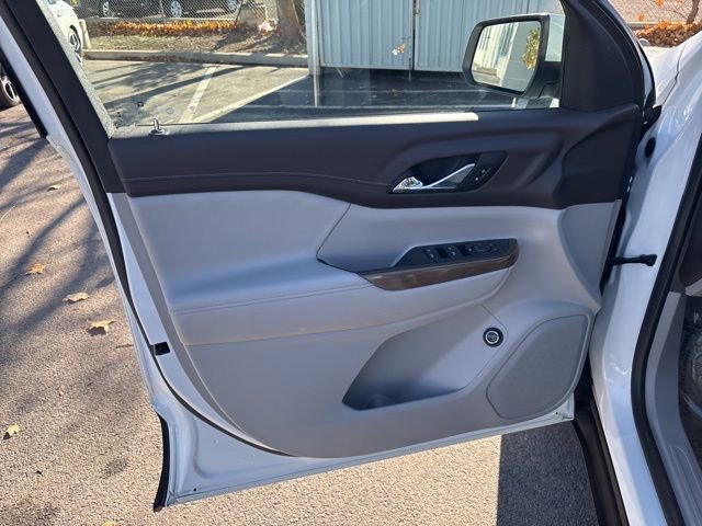 Used 2021 GMC Acadia SLE w/ Driver Convenience Package image 11