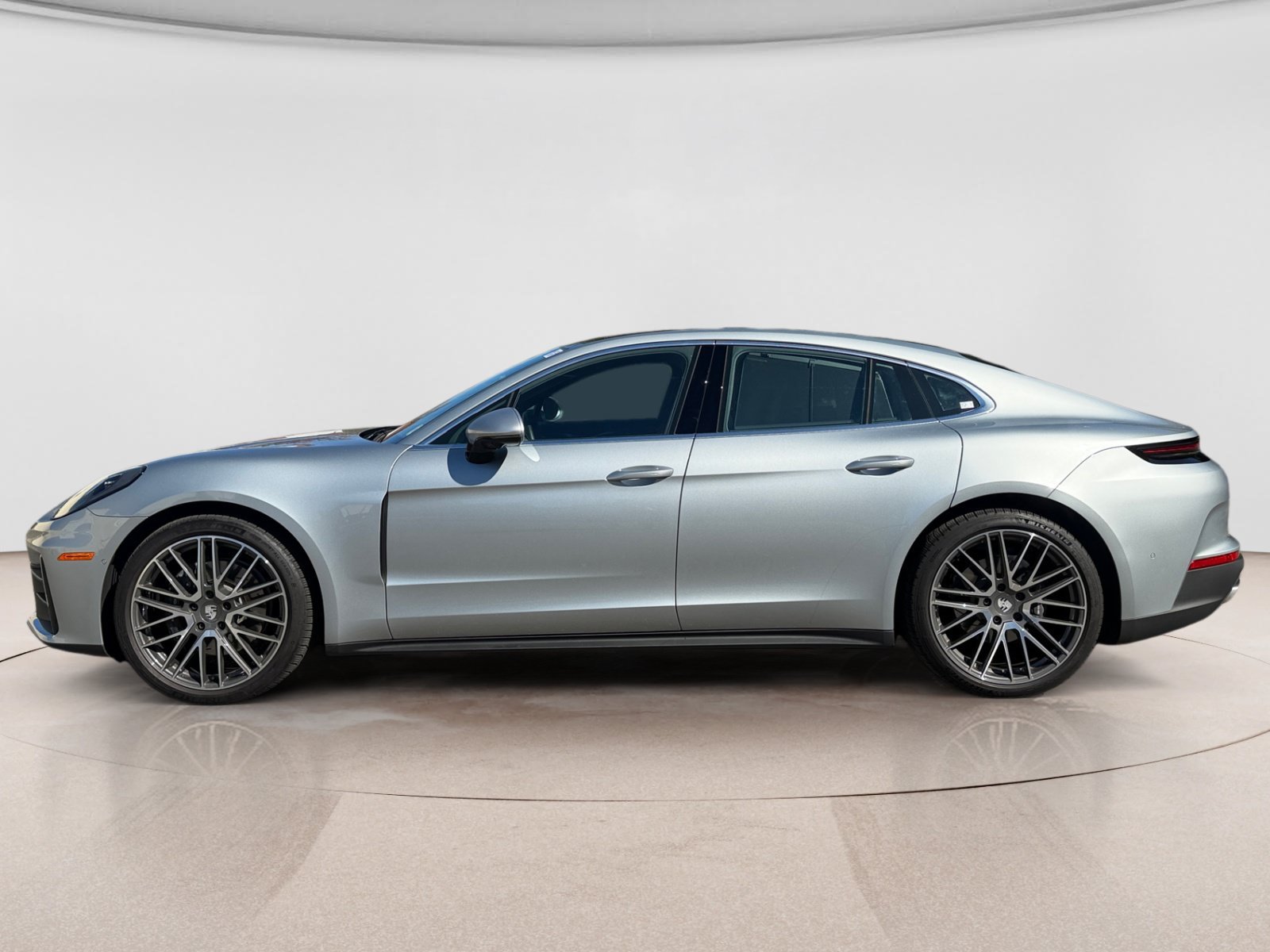 Used 2025 Porsche Panamera 4 AWD/4WD image 2