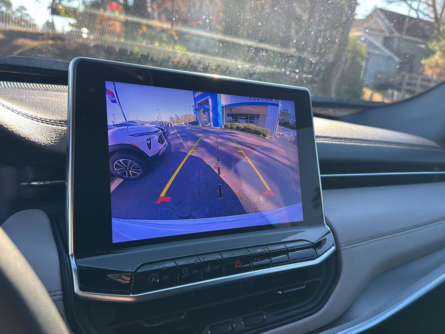 Used 2025 Jeep Compass Limited image 22