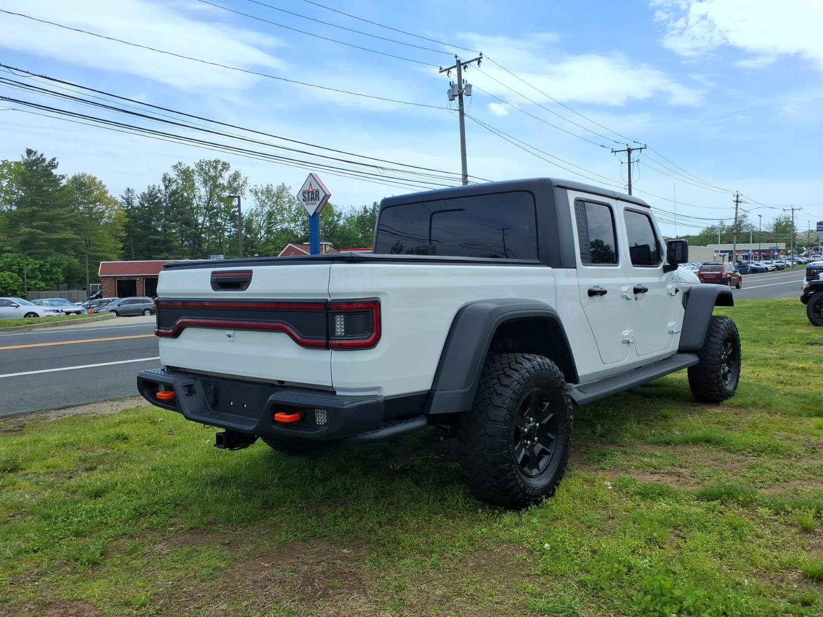 Used 2023 Jeep Gladiator Mojave w/ Cold Weather Group AWD/4WD image 7