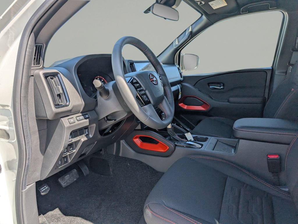 Used 2025 Nissan Frontier PRO-4X w/ Pro Convenience Package AWD/4WD image 18