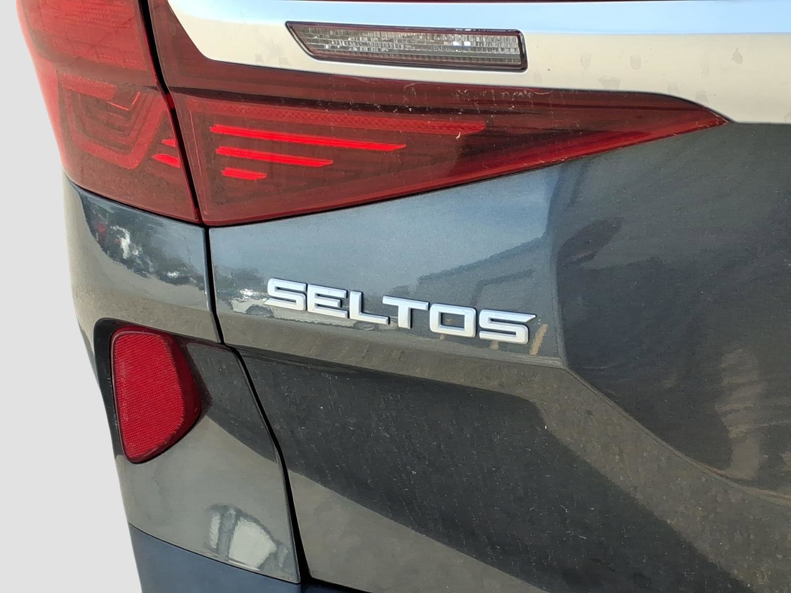 Used 2023 Kia Seltos S image 5