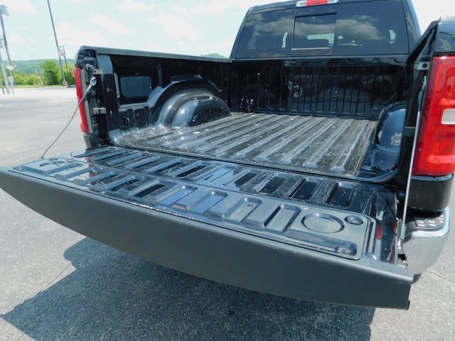 Used 2025 RAM 1500 Laramie image 12