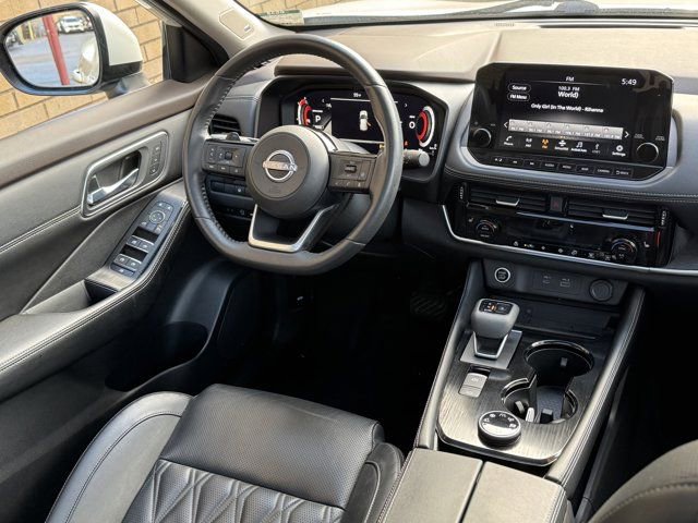 Used 2023 Nissan Rogue Platinum AWD/4WD image 16