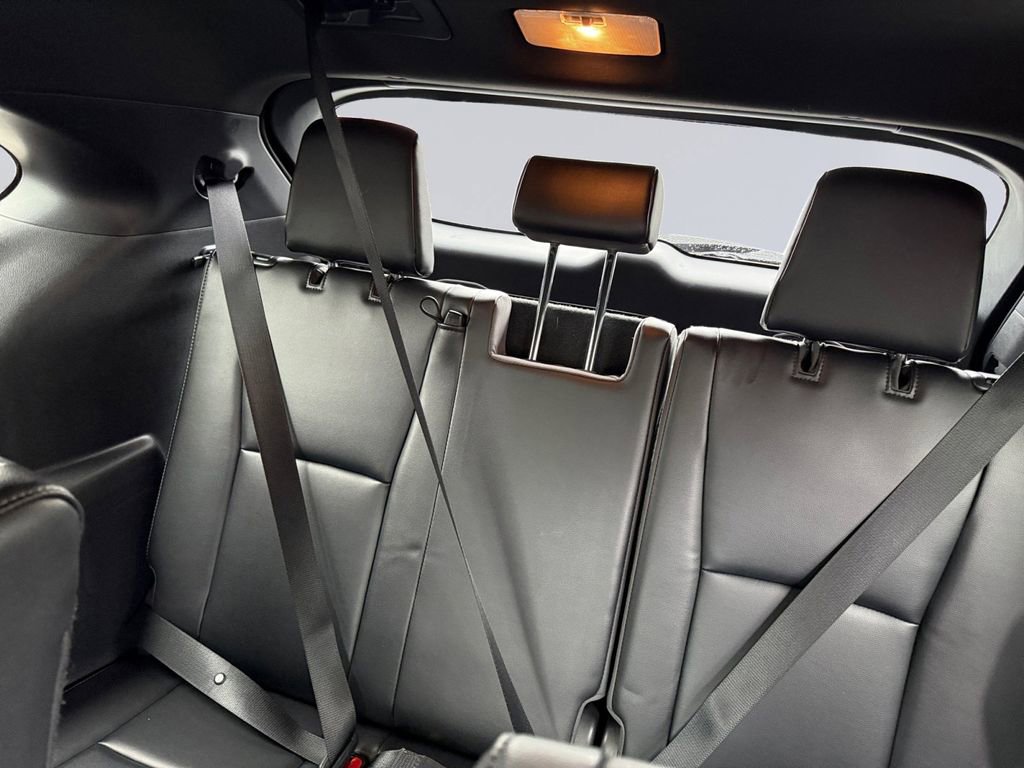 Used 2021 Toyota Highlander XSE image 16