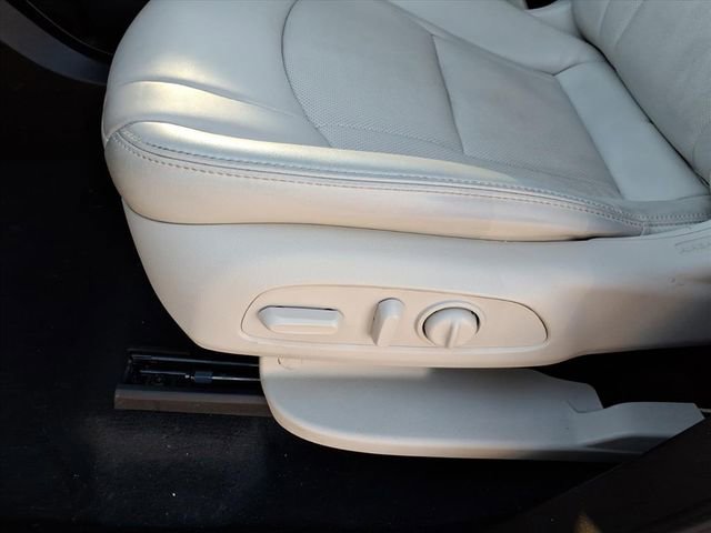 Used 2024 Buick Enclave Essence w/ Technology Package image 16